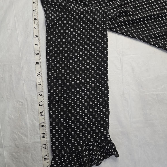 LOFT Blouse Black White Raised Dot 3/4 Sleeve Ruffle Cuffs Officewear M - Picture 12 of 13